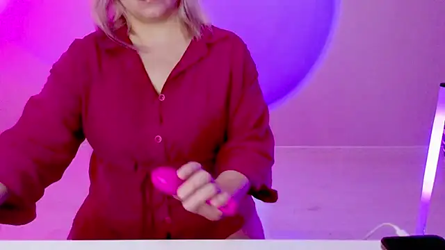 Snapshot of sarakatherin chatting on 01.27.25 sarakatherin online show from 01.27.25