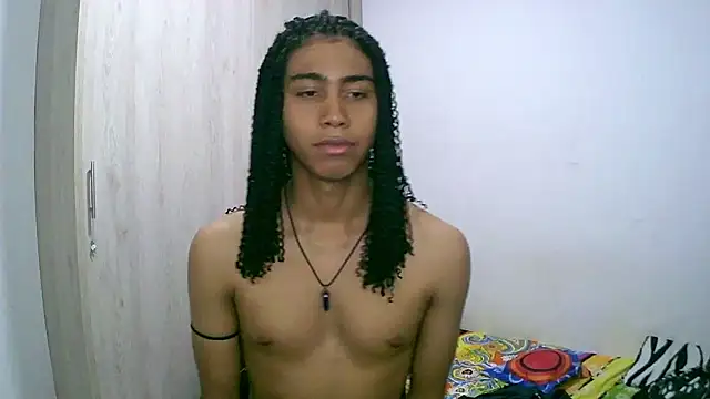 Snapshot of sexy_diamante_ chatting on 11.17.25 sexy diamante online show from 11.17.25