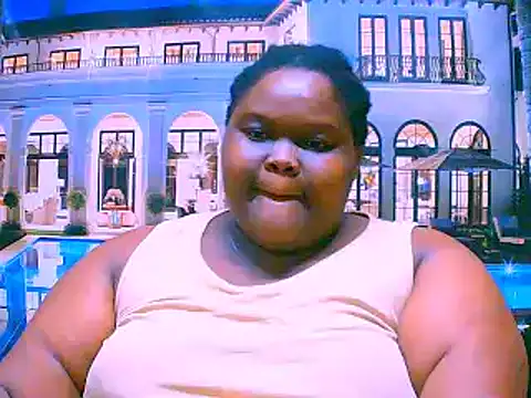 Snapshot of EbonyHotBuns chatting on 10.14.25 EbonyHotBuns online show from 10.14.25