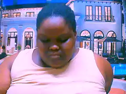 Snapshot of EbonyHotBuns chatting on 10.22.25 EbonyHotBuns online show from 10.22.25