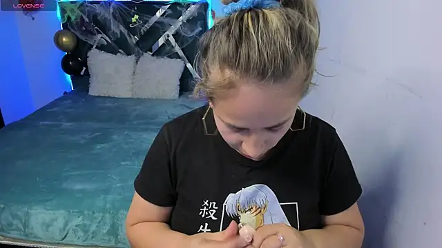 Dana martinezz online show from 10.22.25