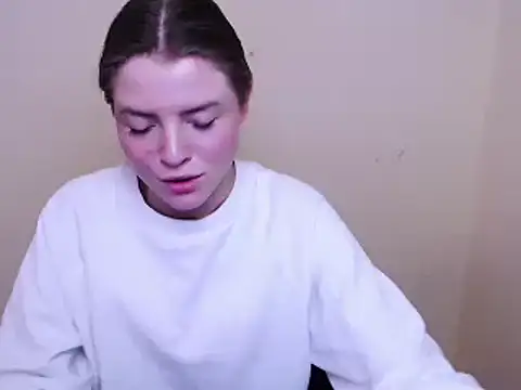 Snapshot of MissOliviaa_ chatting on 01.22.25 MissOliviaa  online show from 01.22.25