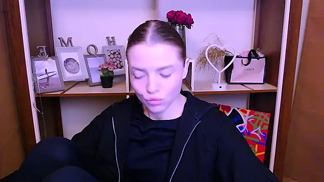 Snapshot of MissOliviaa_ chatting on 01.26.25 MissOliviaa  online show from 01.26.25