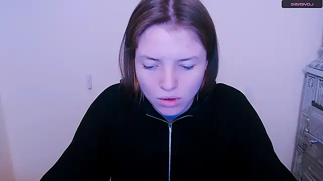 Snapshot of MissOliviaa_ chatting on 02.01.25 MissOliviaa  online show from 02.01.25