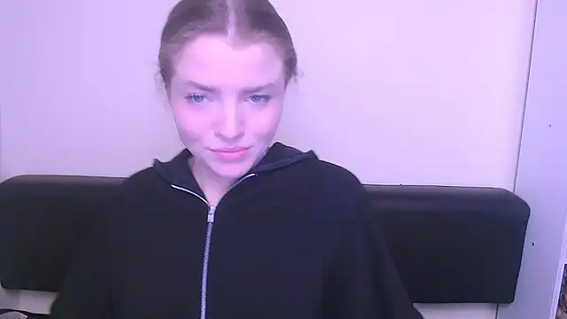 Snapshot of MissOliviaa_ chatting on 02.03.25 MissOliviaa  online show from 02.03.25