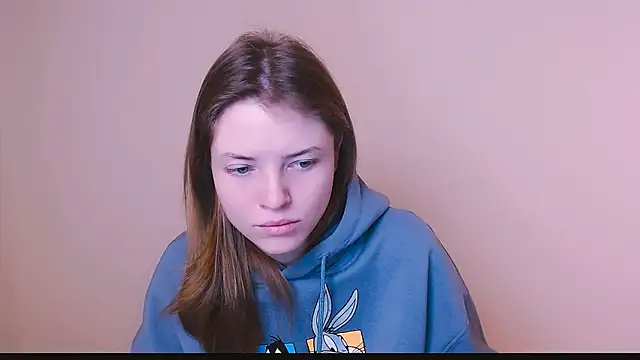 Snapshot of MissOliviaa_ chatting on 02.07.25 MissOliviaa  online show from 02.07.25