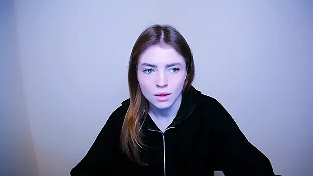 Snapshot of MissOliviaa_ chatting on 02.11.25 MissOliviaa  online show from 02.11.25