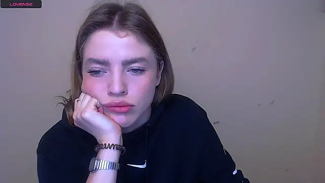 Snapshot of MissOliviaa_ chatting on 02.27.25 MissOliviaa  online show from 02.27.25