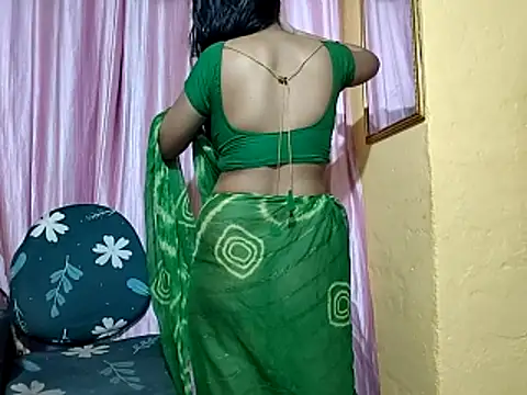 poojaxxx65 online show from 12.16.25