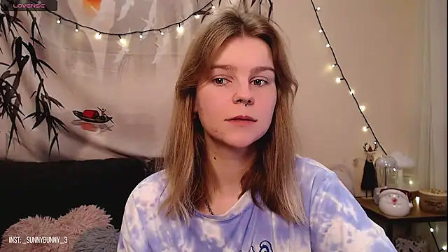 Snapshot of Moona_xx chatting on 12.14.24 Moona xx online show from 12.14.24