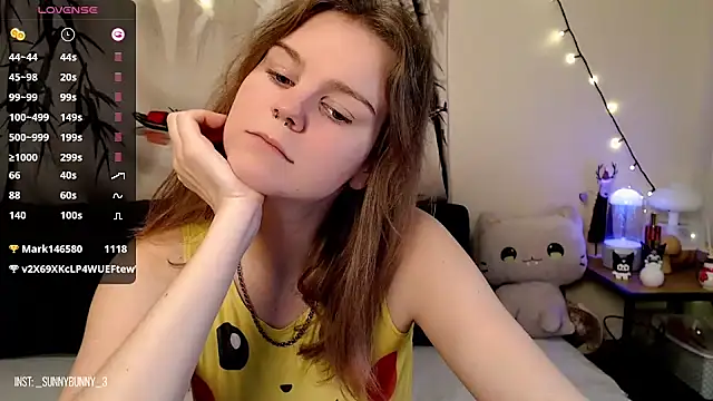 Snapshot of Moona_xx chatting on 01.29.25 Moona xx online show from 01.29.25