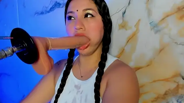 hade cute online show from 04.07.26