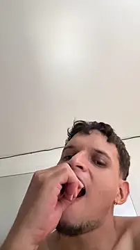 ArturoDelgado1 online show from 04.15.26