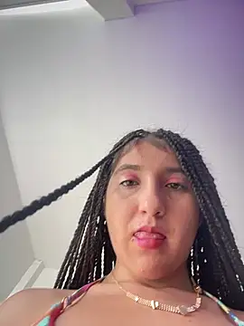 Snapshot of Matilda_russoo chatting on 02.05.25 Matilda russoo online show from 02.05.25