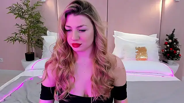 Snapshot of HelenaMorgan chatting on 12.29.24 HelenaMorgan online show from 12.29.24