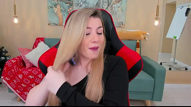 Snapshot of HelenaMorgan chatting on 01.09.25 HelenaMorgan online show from 01.09.25