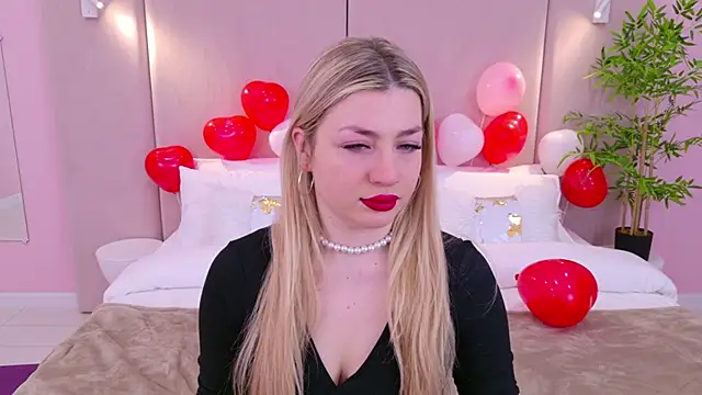 Snapshot of HelenaMorgan chatting on 02.12.25 HelenaMorgan online show from 02.12.25