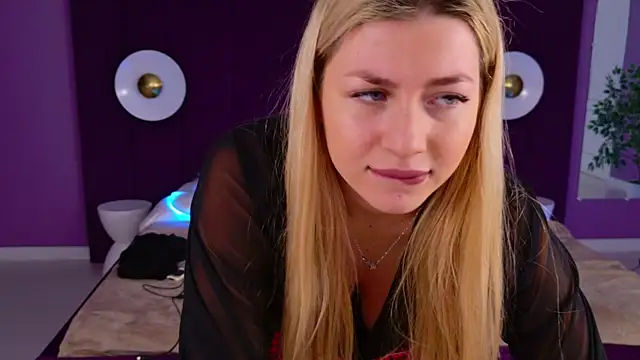 Snapshot of HelenaMorgan chatting on 03.21.25 HelenaMorgan online show from 03.21.25