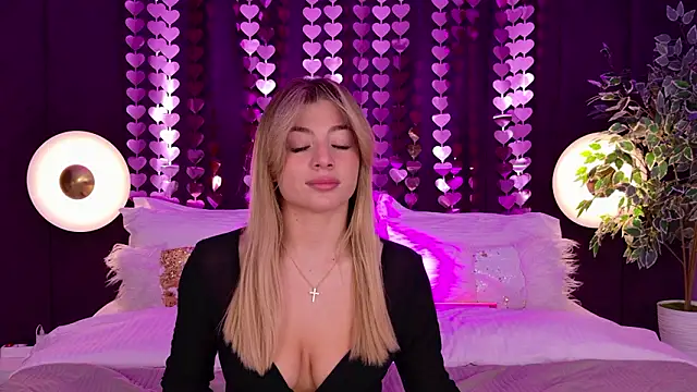 HelenaMorgan online show from 02.20.26