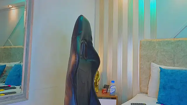 Tayra Pradit online show from 05.31.26