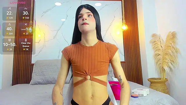 Snapshot of Realbadbxtch chatting on 11.08.25 Realbadbxtch online show from 11.08.25