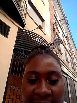 KennyBigWoman online show from 10.27.25