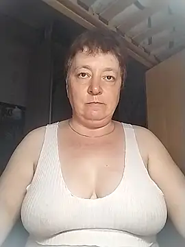 Snapshot of Lemon434 chatting on 10.05.25 Lemon434 online show from 10.05.25