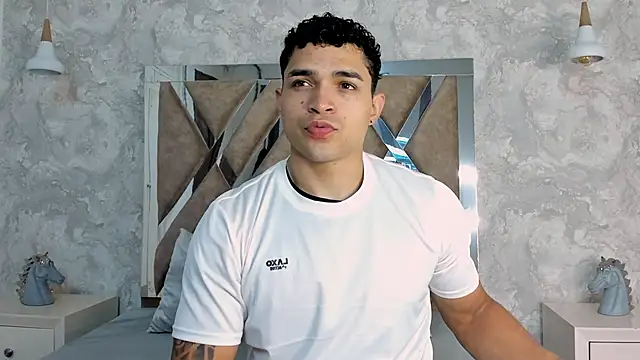 Snapshot of gerson_zt chatting on 10.22.25 gerson zt online show from 10.22.25