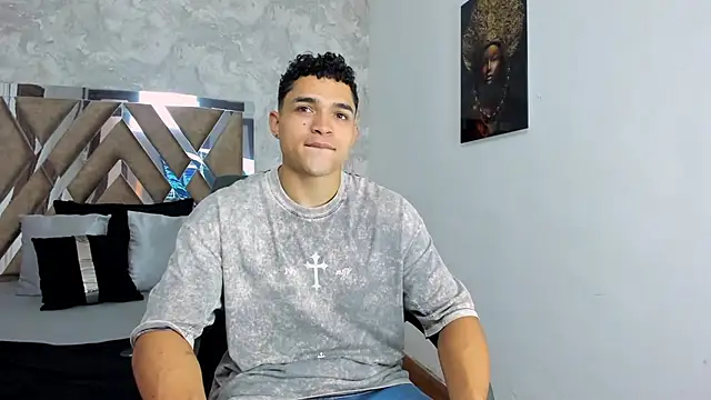 Snapshot of gerson_zt chatting on 10.26.25 gerson zt online show from 10.26.25