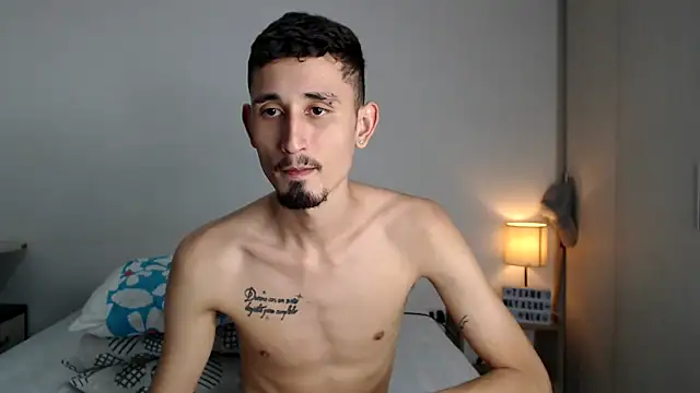 Snapshot of enzo_0814 chatting on 01.18.25 enzo 0814 online show from 01.18.25