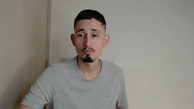 Snapshot of enzo_0814 chatting on 03.19.25 enzo 0814 online show from 03.19.25