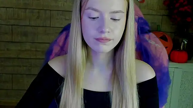 Snapshot of MilanaBalmain chatting on 11.03.25 MilanaBalmain online show from 11.03.25