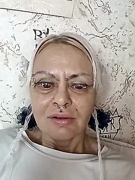 Gardener of Illusions online show from 11.23.25