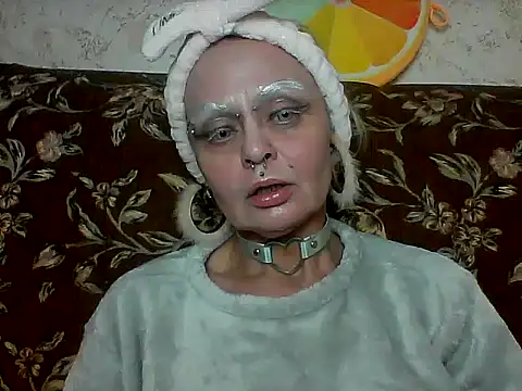 Gardener of Illusions online show from 05.17.26