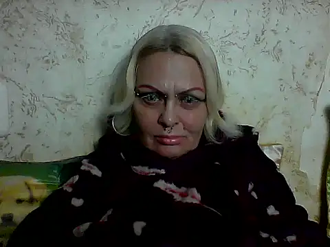 Snapshot of Gardener_of_Illusions chatting on 06.10.26 Gardener of Illusions online show from 06.10.26