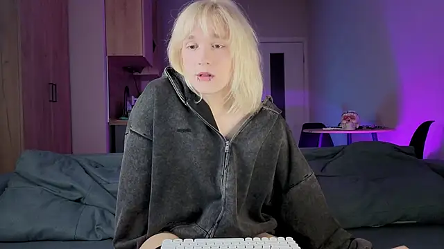 Gregory Byyrd online show from 10.17.25