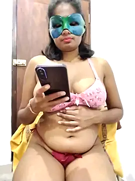 Snapshot of Zaraangle chatting on 02.22.26 Zaraangle online show from 02.22.26