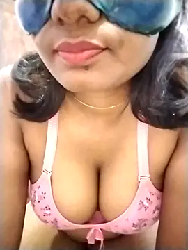 Snapshot of Zaraangle chatting on 03.04.26 Zaraangle online show from 03.04.26