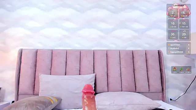 im nika  online show from 12.30.24