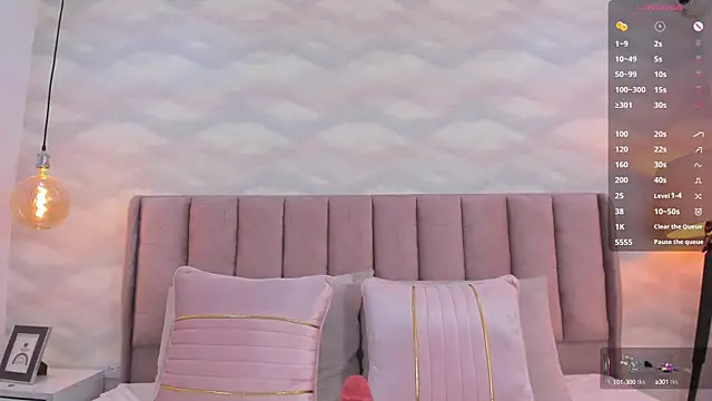 im nika  online show from 01.20.25