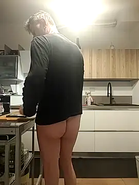 Snapshot of Coolandgang chatting on 01.28.25 Coolandgang online show from 01.28.25