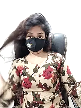 Snapshot of Tapur- chatting on 09.11.25 Tapur- online show from 09.11.25