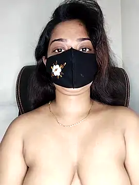 Snapshot of Tapur- chatting on 10.18.25 Tapur- online show from 10.18.25