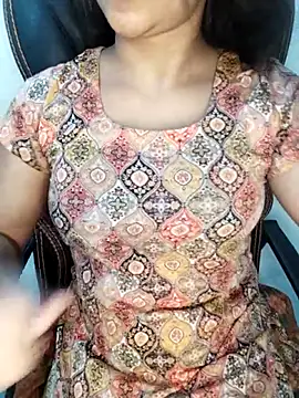 Snapshot of Tapur- chatting on 11.09.25 Tapur- online show from 11.09.25