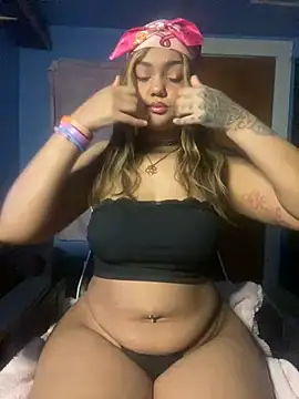 Snapshot of y0urlilgf chatting on 12.20.24 y0urlilgf online show from 12.20.24