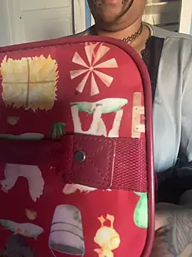 Snapshot of y0urlilgf chatting on 01.06.26 y0urlilgf online show from 01.06.26