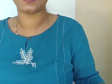 Snapshot of Sexy-Shalinii chatting on 05.02.26 Sexy-Shalinii online show from 05.02.26