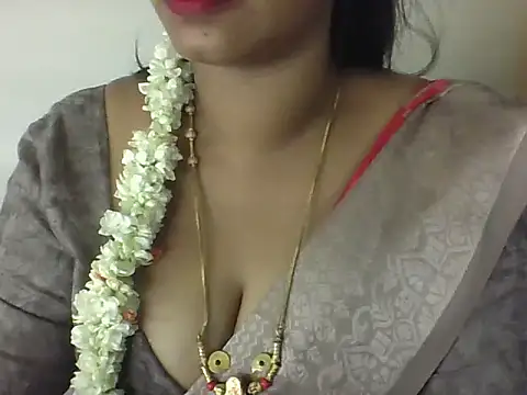 Snapshot of Sexy-Shalinii chatting on 05.29.26 Sexy-Shalinii online show from 05.29.26