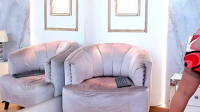 Snapshot of AmandaMartinez_ chatting on 10.04.25 AmandaMartinez online show from 10.04.25