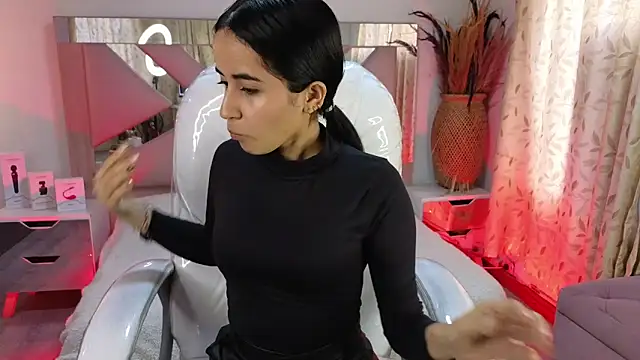 Mia Fischer online show from 03.13.26